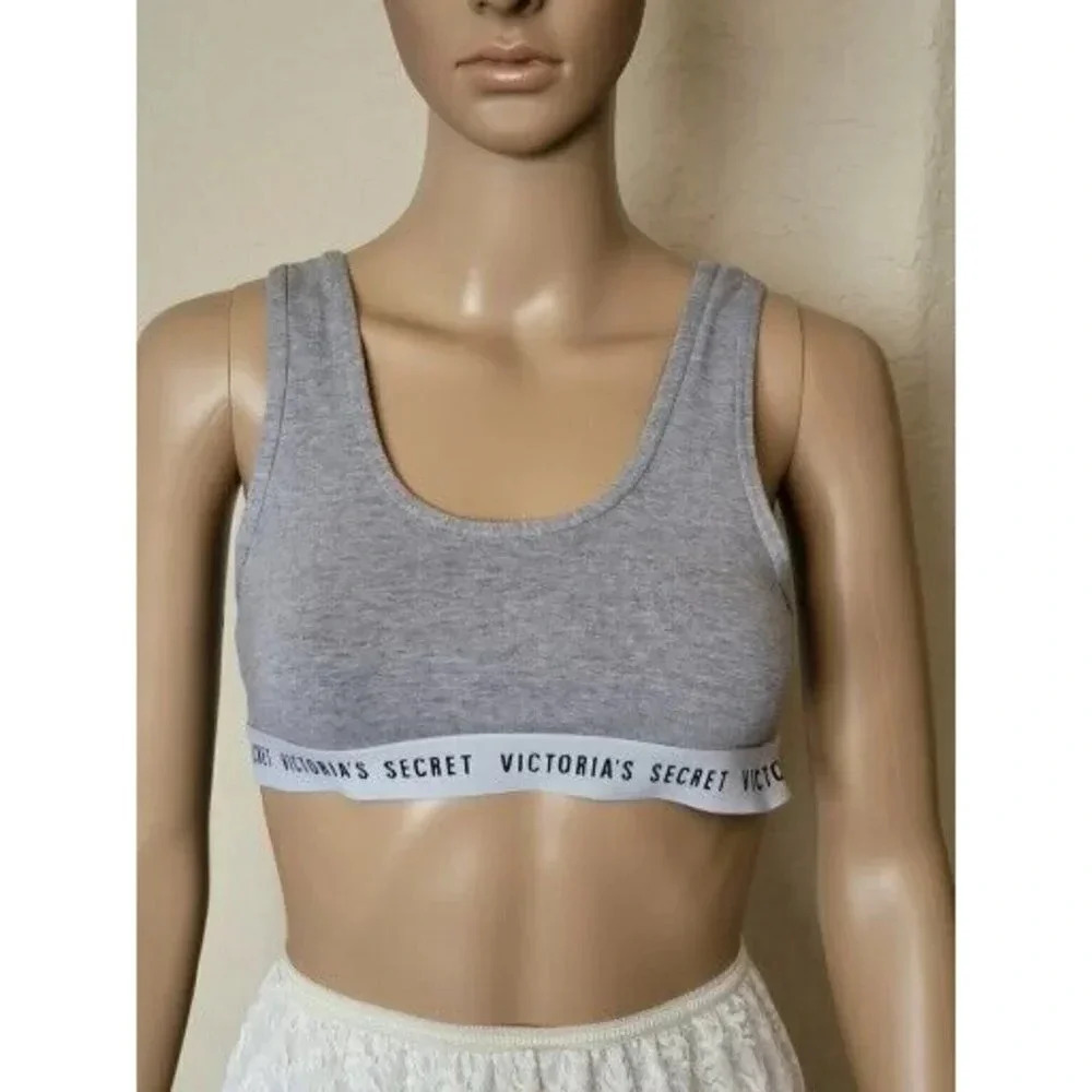 Victoria’s Secret gray bralette wireless size M